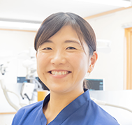 野上　栄里先生の写真